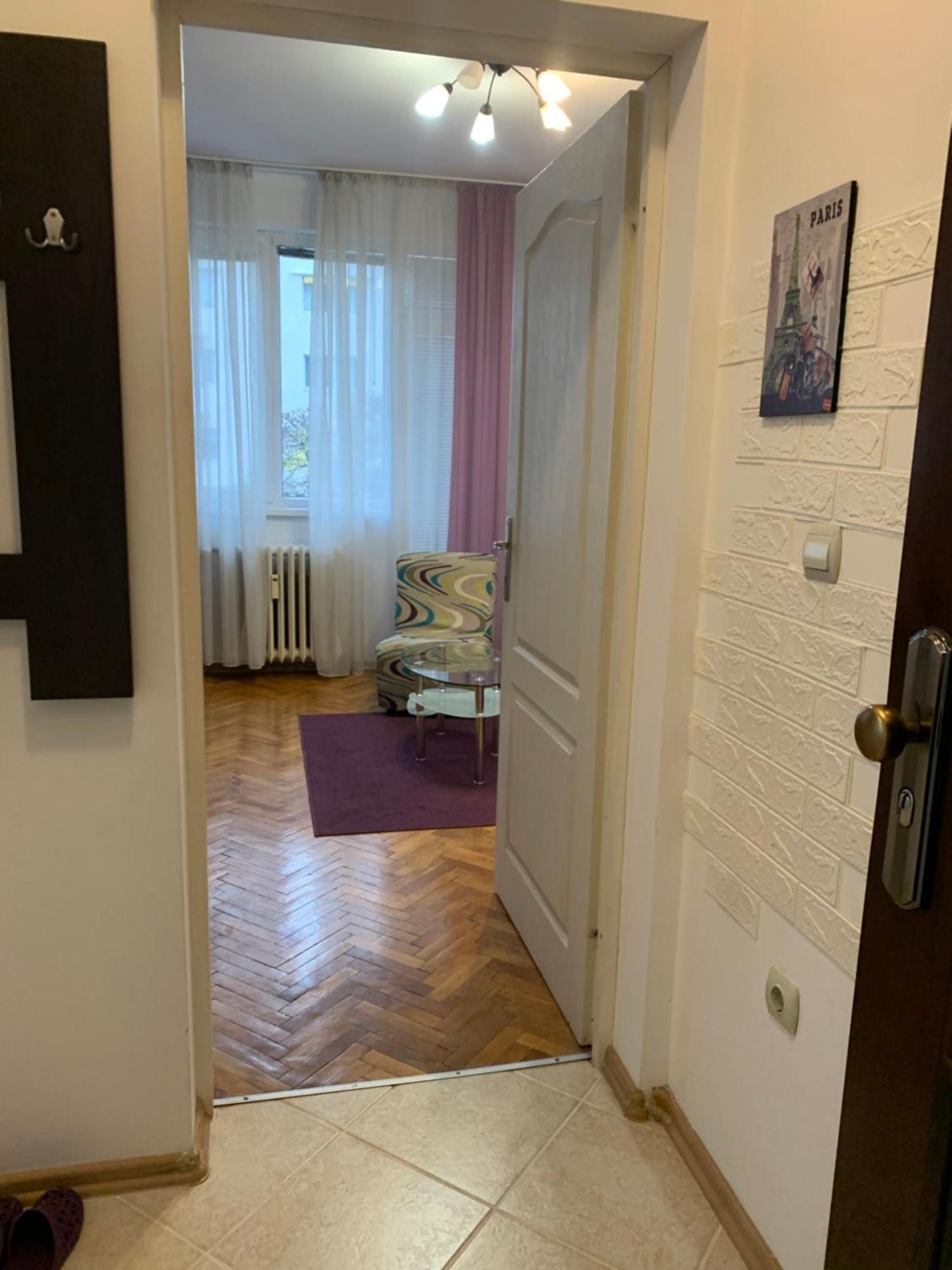 Apartament Purple Heart In The Center. King Size Bed!